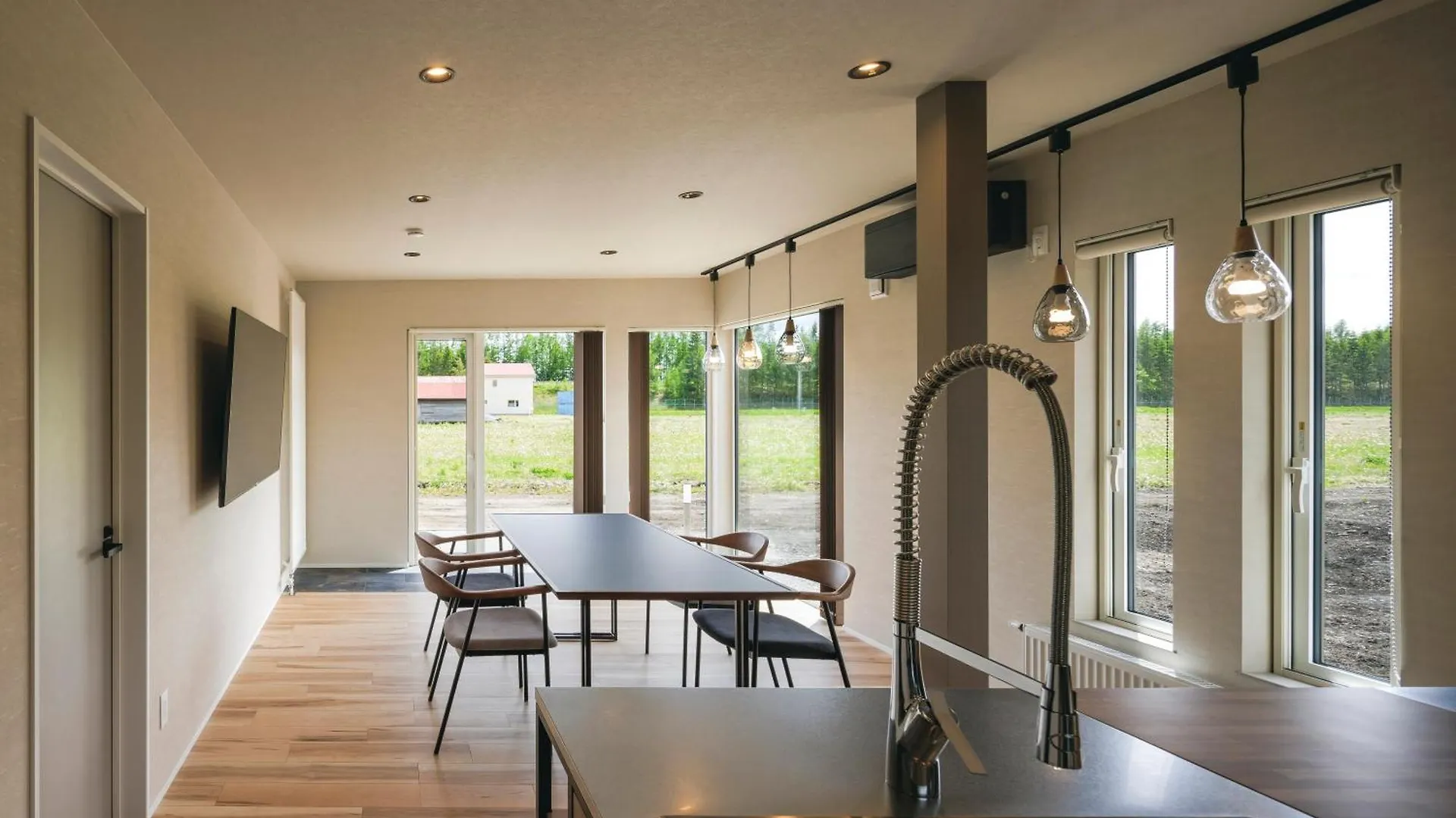Towa Villa Otofuke 0*,  Japan